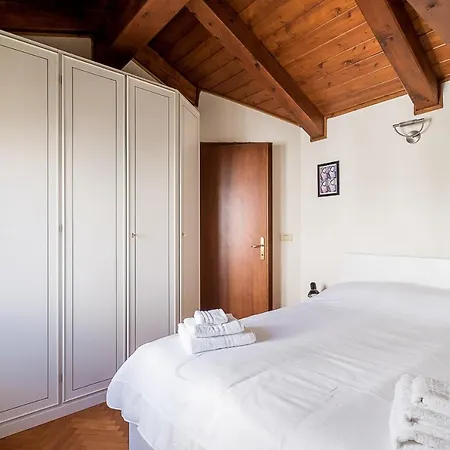 A Due Passi Dalle Torri By Wonderful Italy * Bologna