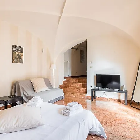 A Due Passi Dalle Torri By Wonderful Italy Apartment Bologna