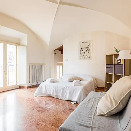 Apartment A Due Passi Dalle Torri By Wonderful Italy *